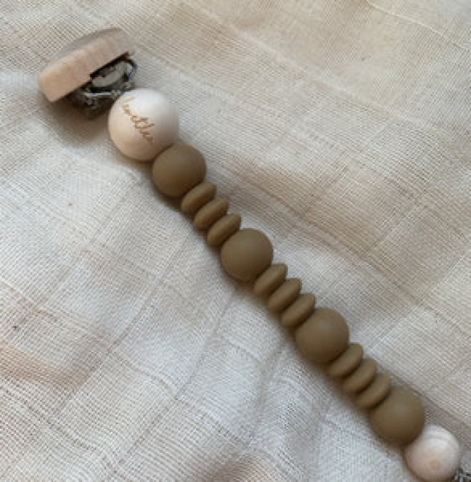 Schnullerkette LUNA camel